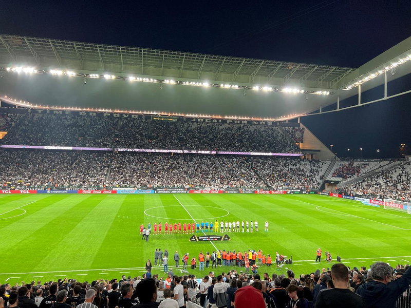 Signify transforma a experiência do torcedor corintiano com nova iluminação dinâmica em LED na Neo Química Arena