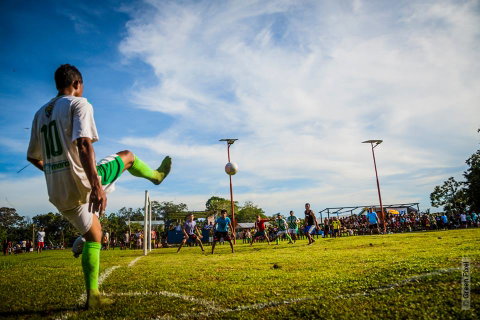 Philips y la Real Federación de Fútbol de los Países Bajos ofrecen clínicas de fútbol en Brasil
