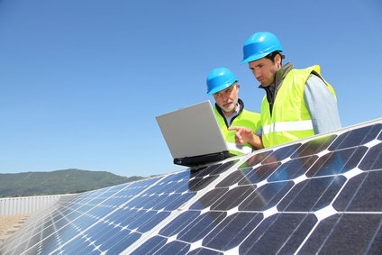 Aplicación electrónica para el ahorro de energía eléctrica utilizando una energía alternativa