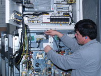 ¡Cuidado! exija certificación al personal que toca su red eléctrica