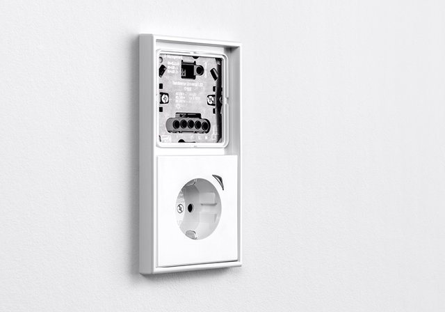 Die Basis: JUNG HOME Systemeinsätze
