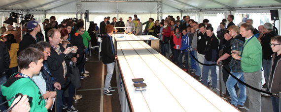 Wenn Schüler tüfteln: Solarbienchen, Silberpfeil und Co im Rennen um das schnellste SolarMobil in Deutschland