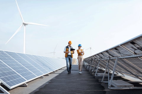 Día Mundial del Ahorro de Energía - Eficiencia energética y renovables, claves para hacer un uso más  responsable de la energía
