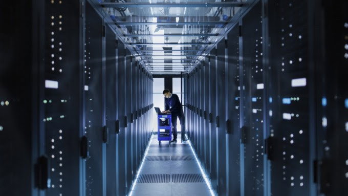 AWS, Digital Realty, Google, Meta, Microsoft y Schneider Electric instan a los proveedores a ayudar a descarbonizar la infraestructura digital