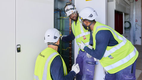 ABB y Kevlinx construyen centros de datos energéticamente inteligentes para cargas de trabajo de IA escalables