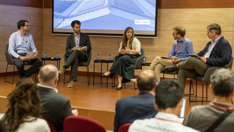 Expertos del sector debaten en Circutor sobre electromovilidad y almacenamiento energético