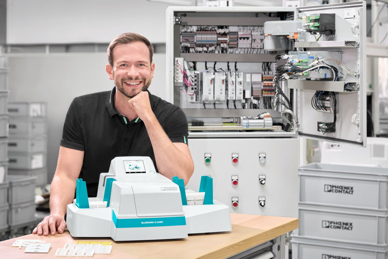 Rotulación eficiente con una innovadora impresora de inyección de tinta UV