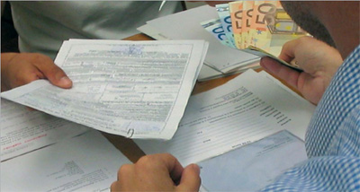 La electricidad es el sector que más sufre el intrusismo, y también donde el cliente puede salir más perjudicado por no acudir a un instalador autorizado