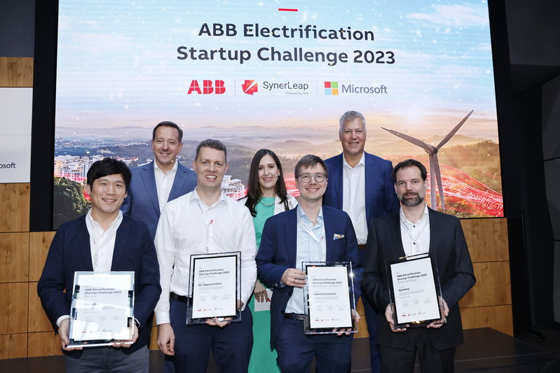 Cellule solaire intérieure, micro-réseau à CC, centrale électrique virtuelle, cybersécurité en sous-stations électriques : découvrez les  projets gagnants du Startup Challenge d’ABB