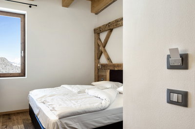 content gallery 1