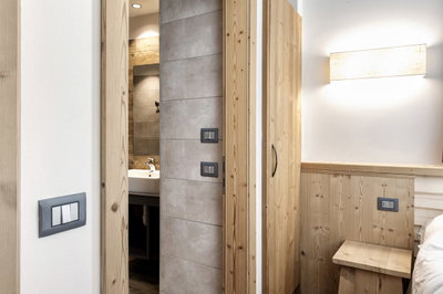 content gallery 1