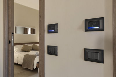 content gallery 1