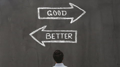 UPS con batterie vs. Compensatori senza batterie: quale scegliere?