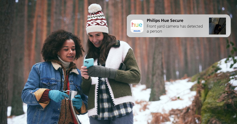 Philips Hue integra illuminazione intelligente, sensori e videocamere per una maggiore sicurezza domestica