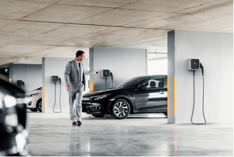 Abraçar a mobilidade elétrica: oportunidades para garagistas, parques de estacionamento e concessionários