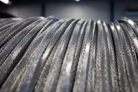 A Alcoa fornecerá à Nexans alumínio com baixo teor de carbono, composto por metal produzido com a tecnologia ELYSIS™