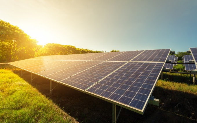 Schneider Electric lança solução de microgrid para fornecer energia limpa a comunidades remotas