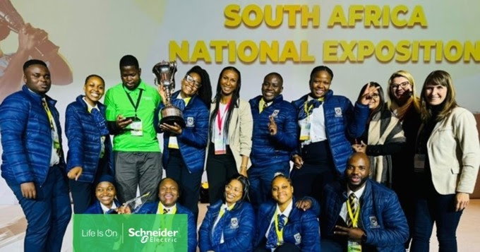 Schneider Electric e Schneider Electric Foundation juntam-se à Enactus em prol da educação e empreendedorismo dos jovens