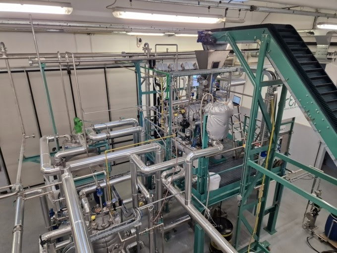 Schneider Electric colabora com GR3N para enfrentar desafios da reciclagem de plástico e promover circularidade no setor químico