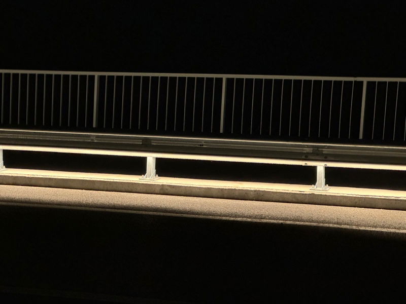 Uma Linha de Luz Perfeita Sobre o Rio Lima