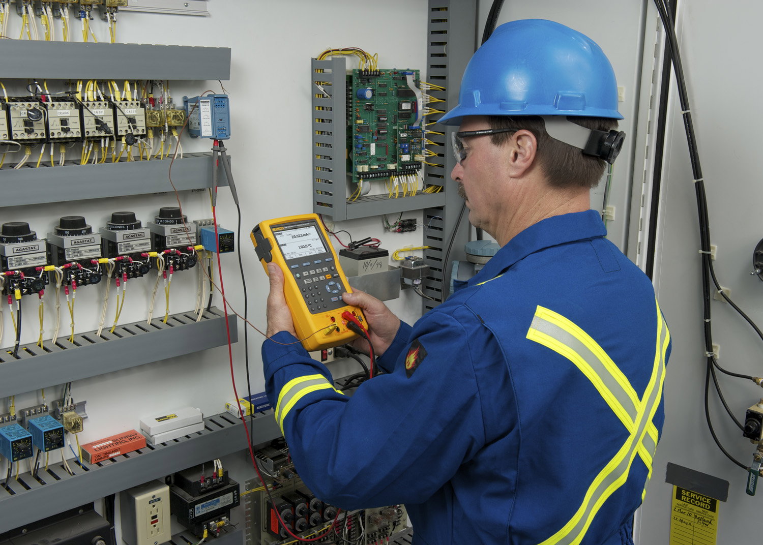 O Calibrador multifun&ccedil;&otilde;es 754-HART &eacute; a solu&ccedil;&atilde;o ideal para calibrar equipamentos, resolver problemas ou realizar manuten&ccedil;&otilde;es de rotina de forma r&aacute;pida.