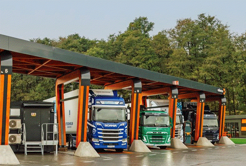 Schneider Electric hjälper Milence att elektrifiera tunga vägtransporter i Norden