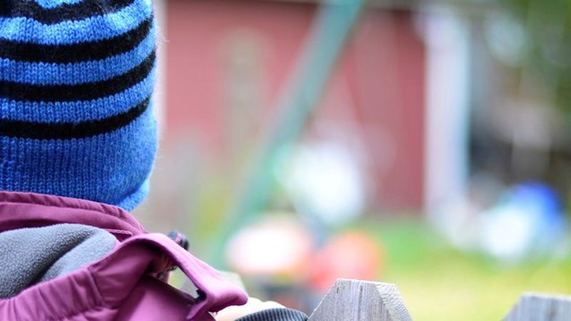24 av 28 förskolor hade elbrister
