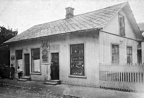 Första lokalen var på Fabriksgatan 19