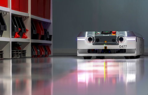 ABB, Sevensense ile Mobil Robot Teknolojisindeki Liderliğini Genişletiyor