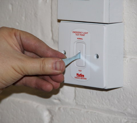 Q & A of the Day – Is it OK to test an emergency lighting circuit by switching an MCB, or removing a cartridge fuse?