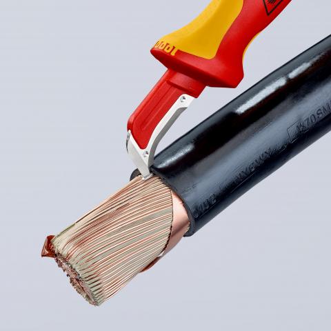 Selection of KNIPEX IEC/VDE-insulated cable knives
