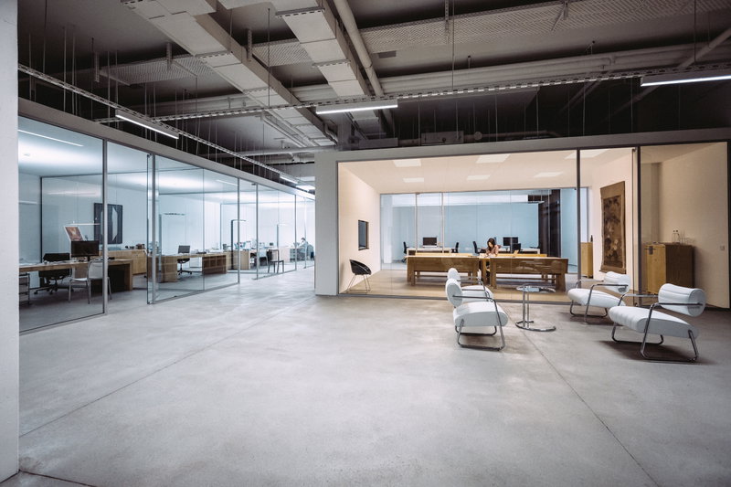 Easy office lighting design in the palm of your hands. Everything you need to know to illuminate an office.