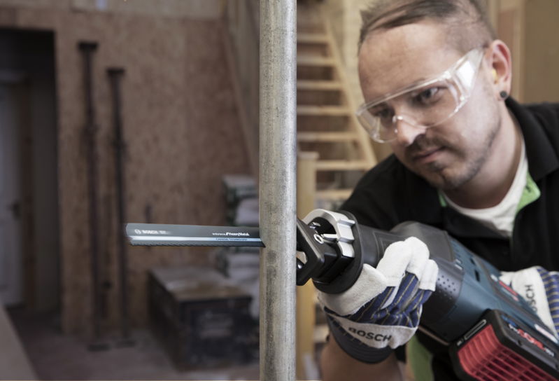 Bosch carbide technology means sabre saw blades last up to 20 times longer.