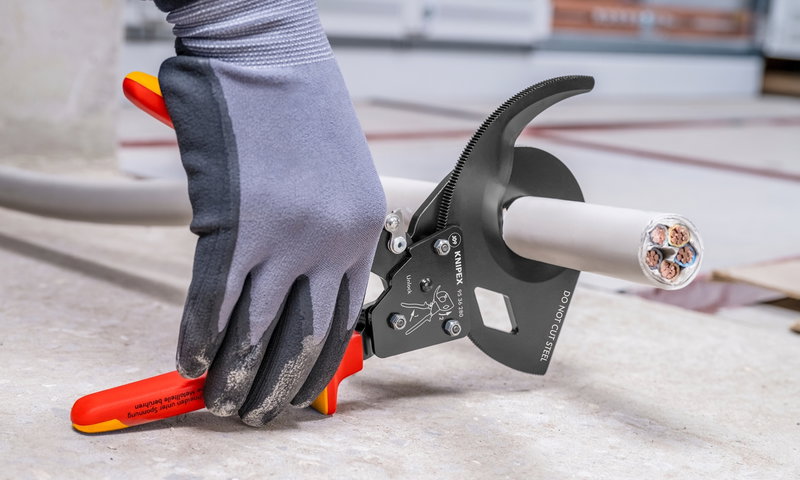 Big cables, one clean cut The KNIPEX Ratchet Cable Cutters